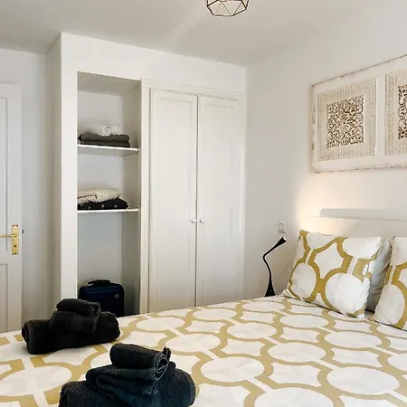 Maelle Apartment *
